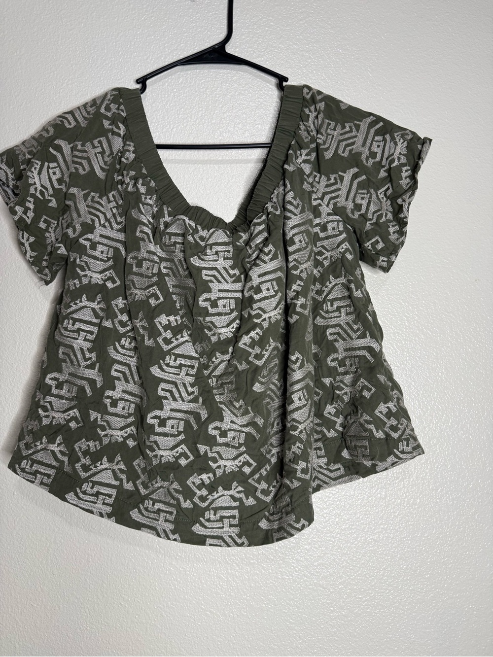 Skies are Blue Embroidered Aztec Off the Shoulder Cropped Blouse Sz M Oversized - Picture 5 of 5